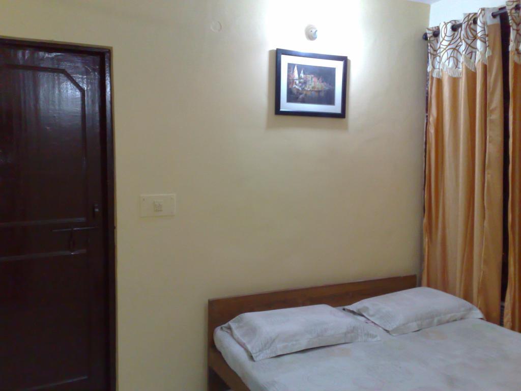 Grg Shanti Guest House Varanasi Near Manikarnika Ghat Quarto foto